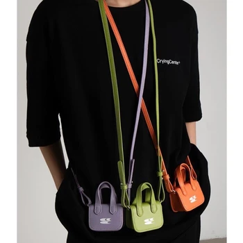 Женская сумка 2022 Новые мини-кошельки Сумка через плечо Модная подиумная сумка Сумка для наушников Повседневная сумка с висячей шеей Симпатичная сумка для девочек