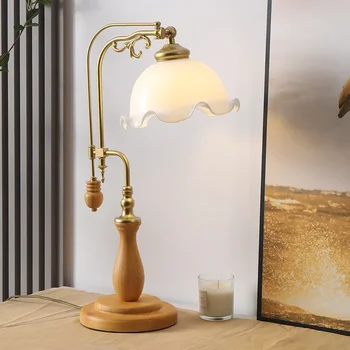 Винтажная настольная лампа в американском стиле Французская спальня Ностальгическое стекло Искусство Кабинет и спальня Прикроватная лампа